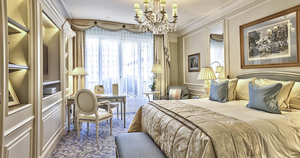 Hotel 5 estrelas em Paris - Four Seasons Hotel George V