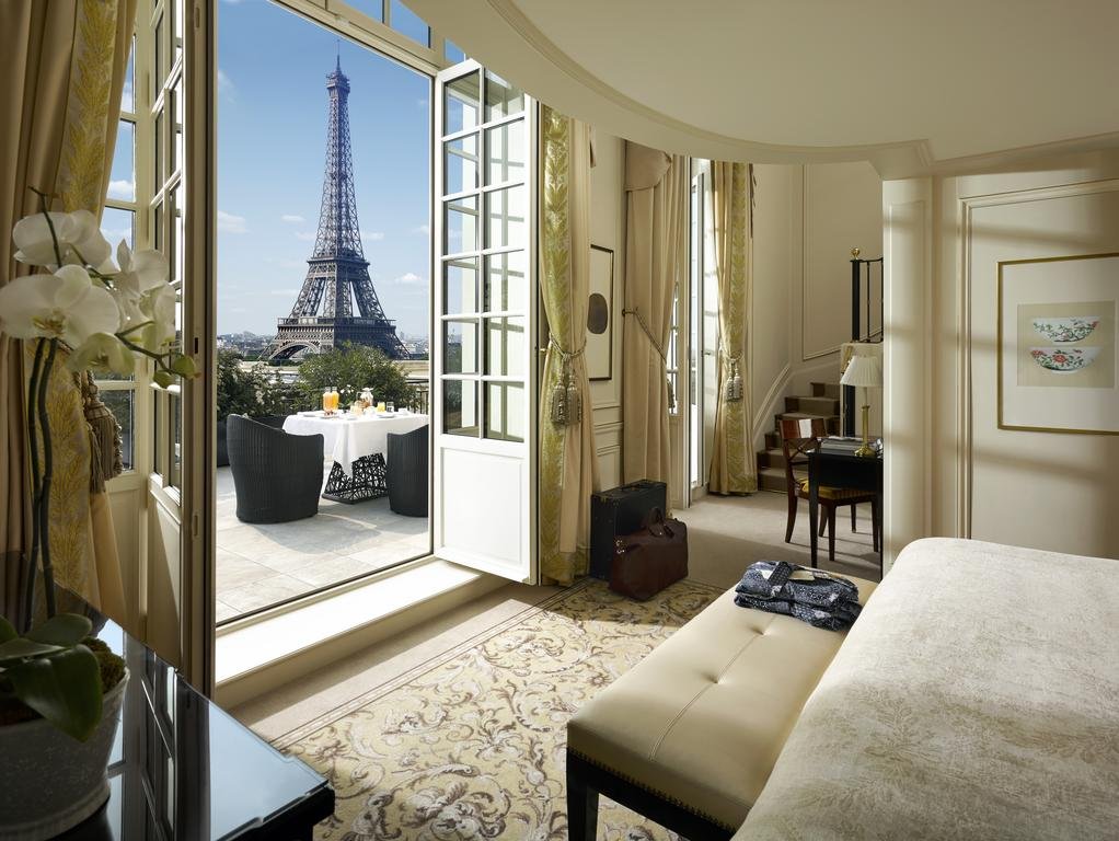 Hotel com vista da Torre Eiffel Hotel com vista da Torre Eiffel Shangri-La Hotel, Paris